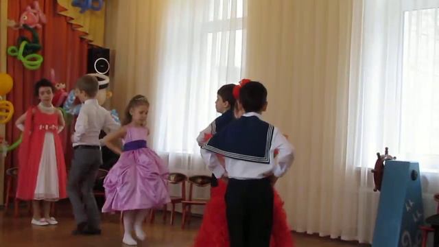 Питер. Детский сад. Танец. 2013 г. смотреть онлайн