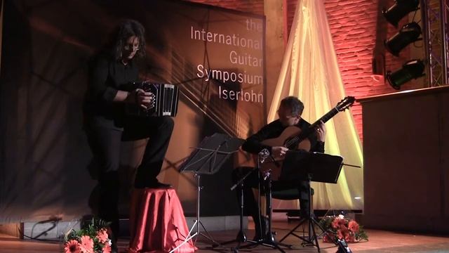 Bandini & Chiacchiaretta - El Cumparsita (G. Rodriguez) at the Iserlohn Guitar Festival 2016 смотреть онлайн