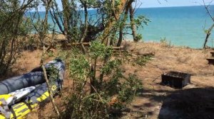 Лучший вид отдыха - на море с палаткой.