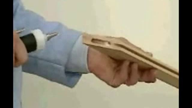 Нанесение клея в пазы с помощью универсальной насадки арт.0003