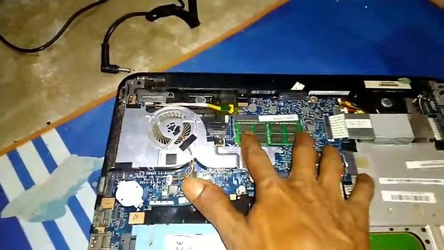 Laptop Toshiba C50b RTC Battery Is Low смотреть онлайн