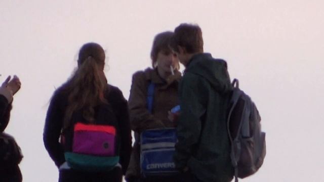 Дебилы на крыше (метро пл. Восстания СПб) смотреть онлайн