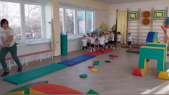 Сюжетное занятие для детей второй младшей группы: "Веселое путешествие". смотреть онлайн