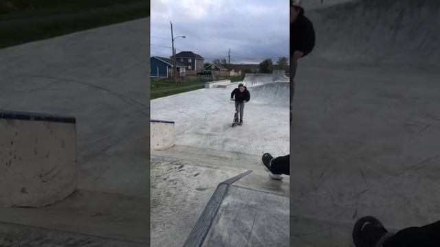 Tricks on scooter compilation смотреть онлайн
