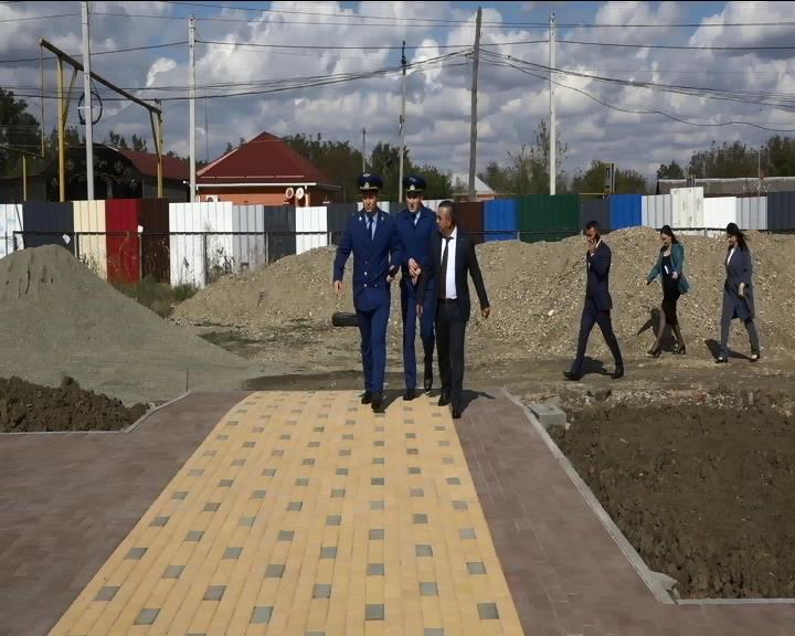 Прокурор района и глава муниципалитета проинспектировали ход работ по строительству ДК смотреть онлайн