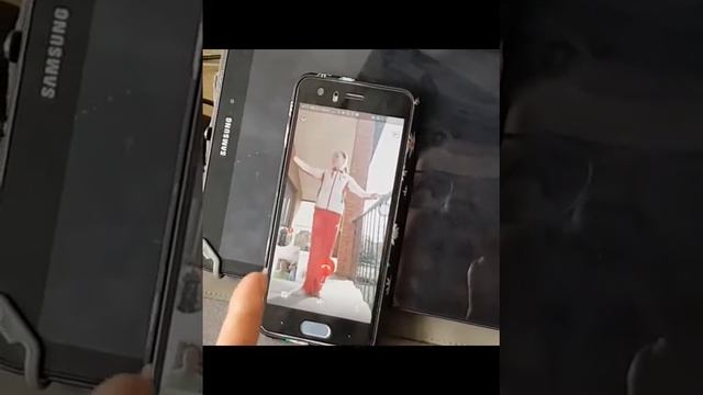 Юные гимнастки тренируются в интернет-режиме смотреть онлайн