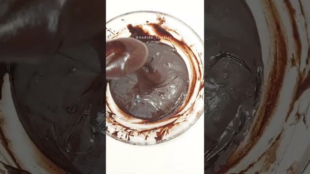 Sadece evdeki malzemelerle cok pratik ve çok lezzetli bir Kakaolu Çatlayan kurabiye смотреть онлайн