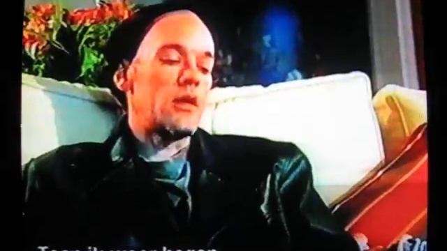Michael Stipe talks about Kurt Cobain (and River Phoenix) смотреть онлайн