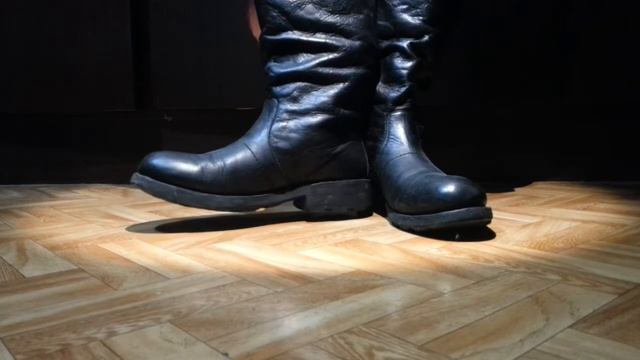 Leather boots bikkembergs and leather black jeans смотреть онлайн