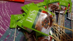 Букет из чая и шоколада. Прекрасный подарок своими руками.