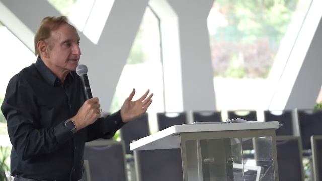 Lecture, "When Parallel Lines Collide: Gestalt therapy and phenomenology," July, 2018 смотреть онлайн