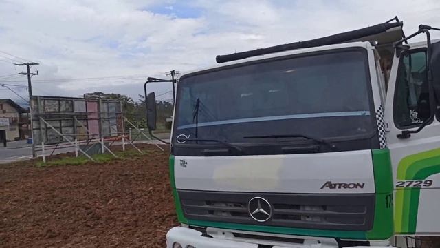 Escavadeira Hyundai 180 limpando lote parte 02. EP.57 смотреть онлайн