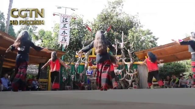Традиционные танцы под деревянные барабаны китайской народности Ва смотреть онлайн