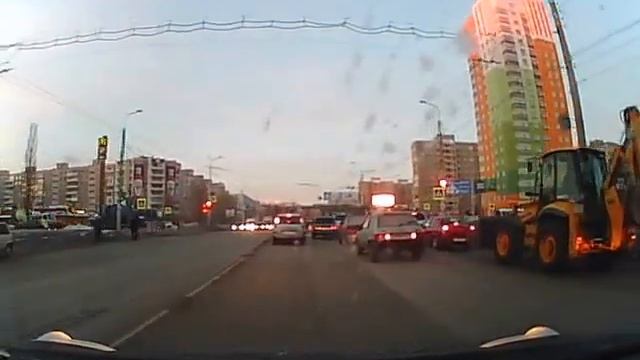 Подрезал, ударил, уехал, потом машину стукнул об дерево - типо не он. смотреть онлайн