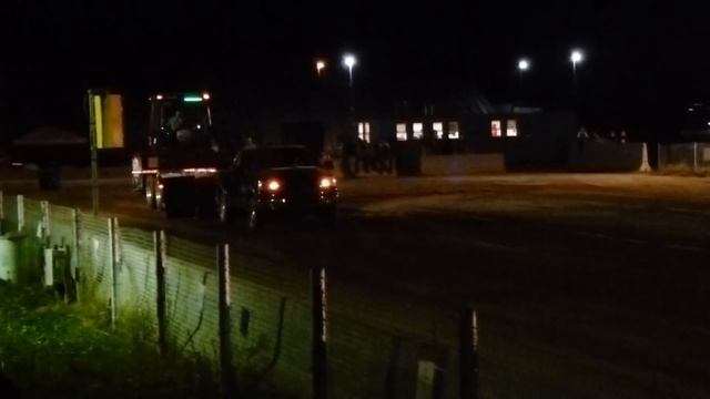 Me pulling my 2008 Ford F150 XLT with 4.6L V8. смотреть онлайн