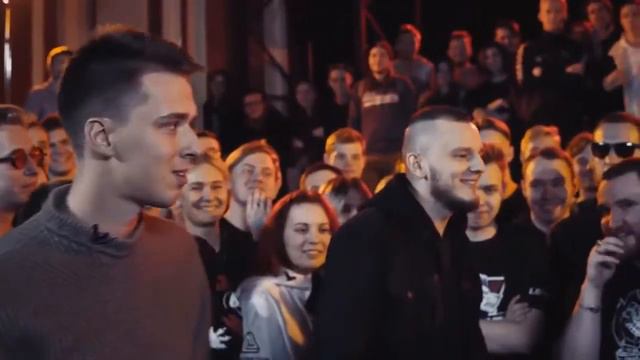 ЧАСТУШКИ НА БАТЛЕ НА RBL ТРЕШ БАТЛ КЕРАМБИТ И АО смотреть онлайн