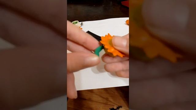 Лепка подсолнуха из пвз + курочки из чикен гана