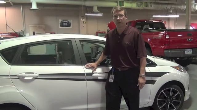 Ford Fiesta Intro смотреть онлайн