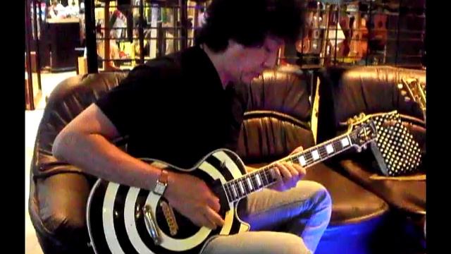 พี่หมูกับ Gibson zakk wylde สุดที่รักของผม смотреть онлайн