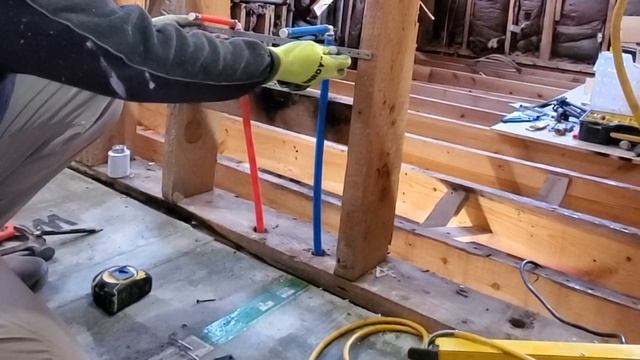 Esta es la mejor manera de instalar tubería PEX remodelando Baños смотреть онлайн