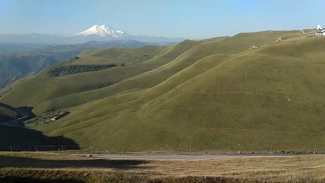 обзор на заснеженные вершины Кавказа смотреть онлайн