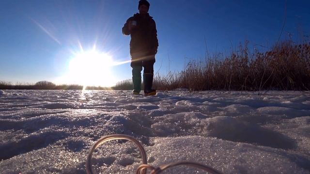 Ловля карася на мормышку зимой, Рыбалка 2022 смотреть онлайн