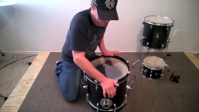 Setting Up and Tuning A Questlove Breakbeats Kick Drum (Bass Drum) смотреть онлайн