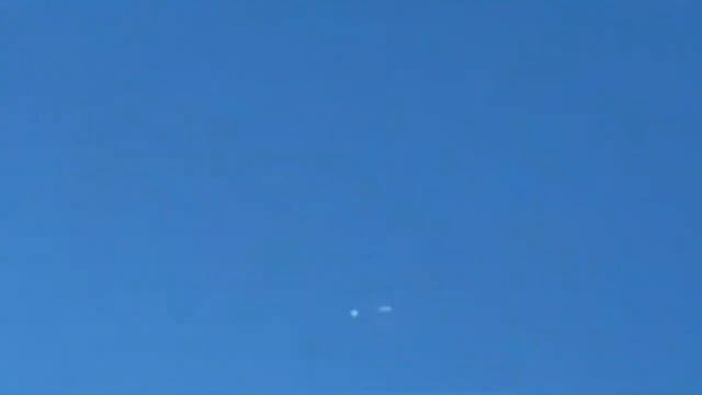 Пилот и пассажиры засняли НЛО во время полёта | TimonFix смотреть онлайн