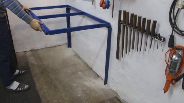 РАСКЛАДНОЙ СТОЛ В ГАРАЖ. КЛАССНОЕ И ПРОСТОЕ РЕШЕНИЕ ИЗ ПРОФИЛЬНОЙ ТРУБЫ! смотреть онлайн