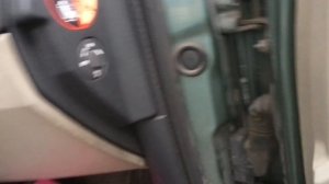 Как снять переднее крыло рено меган 2