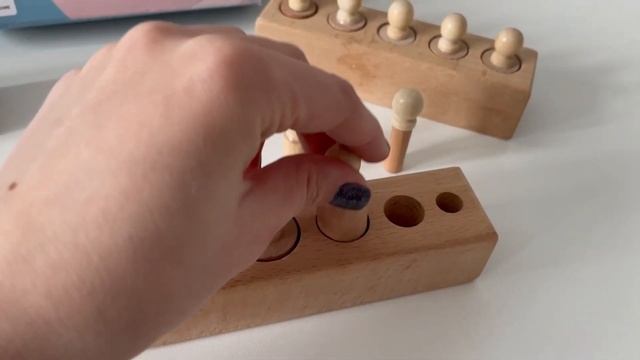 Развиваем ребенка начиная от года и ... Игрушка ЦИЛИНДРЫ МОНТЕССОРИ для комплексного развития малыш смотреть онлайн