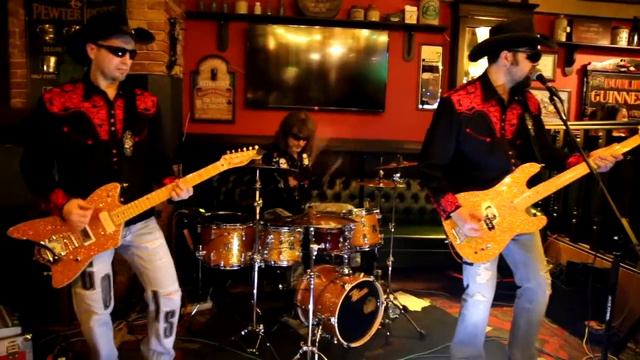 Connolly Station Pub ,Пятница 13-е смотреть онлайн