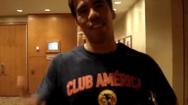 PAVEL PARDO SALUDANDO A MAMA смотреть онлайн