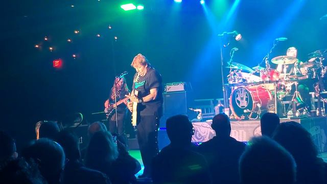 George Thorogood &The Destroyers "Move it on Over" RiversCasino DesPlaines, IL 9-15-23 #Londonship смотреть онлайн