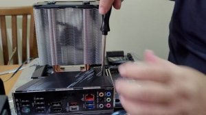 Gigabyte B560M Aorus Elite - Montagem e visual final