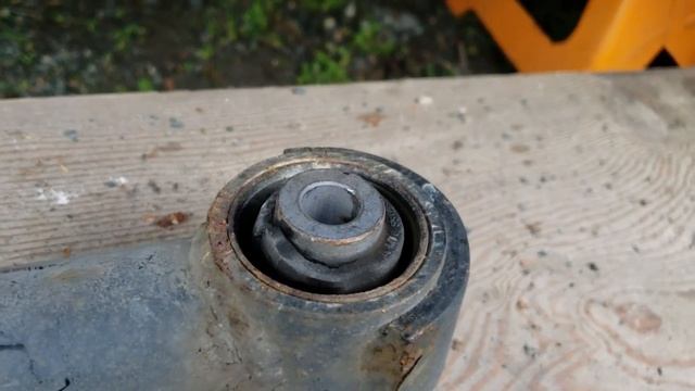 Nissan Pathfinder 2001 trailing arm bushing replacement. upper and lower control arms смотреть онлайн