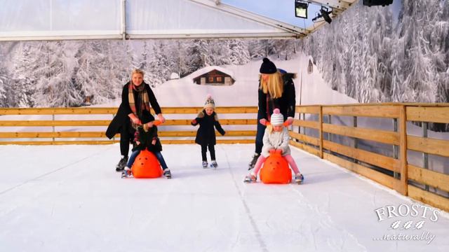 Real Ice Skating at Frosts Garden Centre at Millets Farm Centre, Oxford - 2017 смотреть онлайн