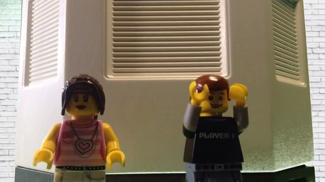 Transformers (2007) Bumblebee Scans New Camaro - Stop Motion смотреть онлайн