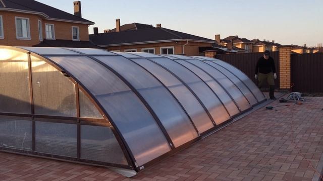 ALUTEN Elite A-02 с торцевой откидной створкой