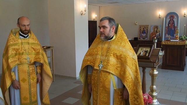 Прошла первая Божественная Литургия во временном храме Равноапостольной Нины в городе Минске смотреть онлайн