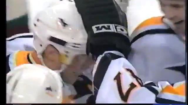 Alexei Morozov's beautiful goal vs Khabibulin and Coyotes (22 feb 1999) смотреть онлайн