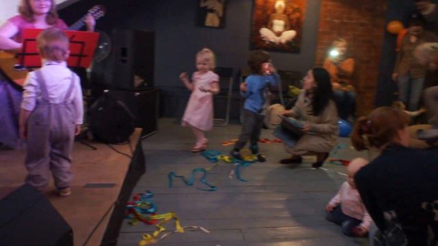 Проект "Я с мамой на концерт" представляет: «Петербургские мандолины» 20.03.16 смотреть онлайн