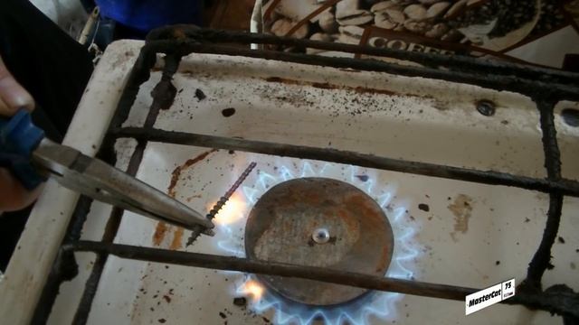 Как сделать крючок из самореза или как его согнуть. смотреть онлайн