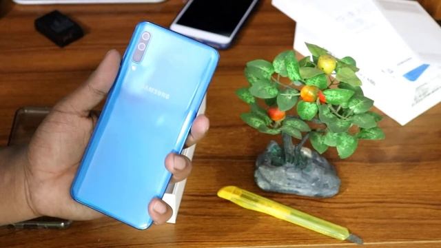 Samsung Galaxy A50 Unboxing 2019 ?? Android 9.0 || Android School Bangla смотреть онлайн
