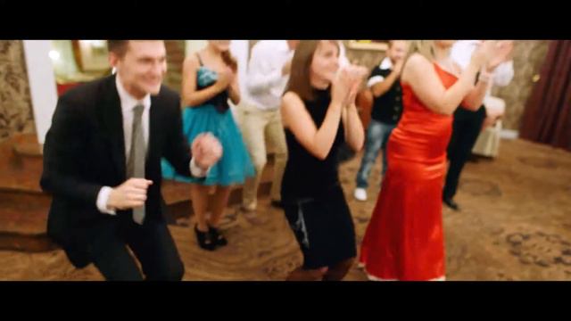Ведущий Виталий Бородин
