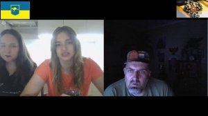 Матрешки газуют на дядю.