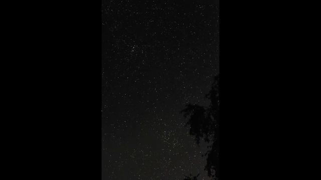 12 étoiles filantes en 370*5 secondes d'exposition смотреть онлайн