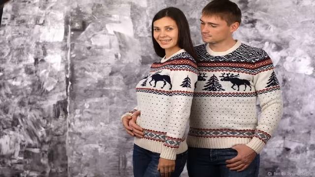 Свитер с оленями купить