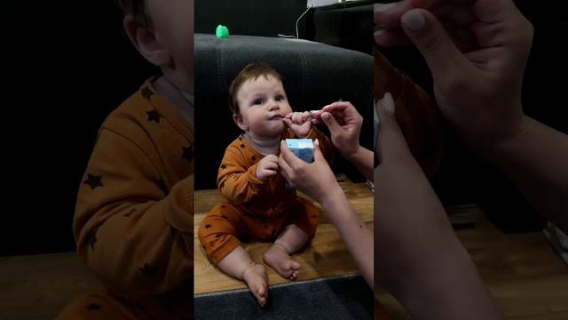 Как научить ребёнка пить из трубочки смотреть онлайн