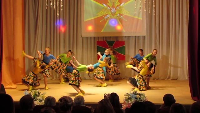 "Аквамарин" - танец "Жёлтые ботинки" смотреть онлайн